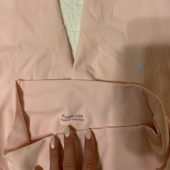 FABLETICS light pink leggings - Picture 3 of 3